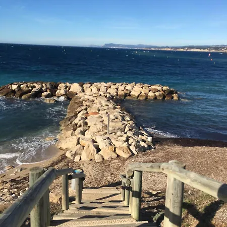 Vue 180 Degres Mer-colline, Plages 100m, Piscine, Box , Domaine Coudouliere Six Four Les Plages