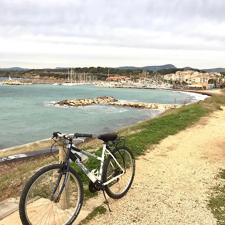 Vue 180 Degres Mer-colline, Plages 100m, Piscine, Box , Domaine Coudouliere Six Four Les Plages