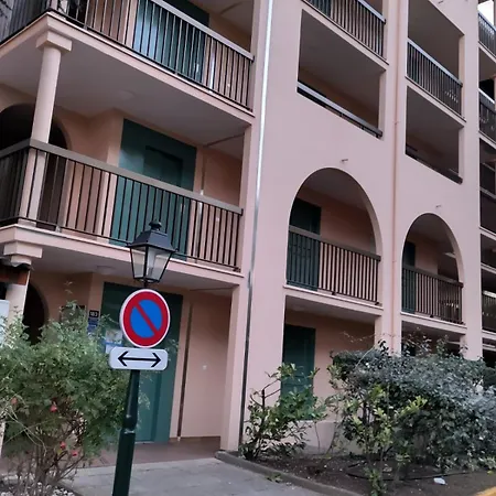 Apartment Vue 180 Degres Mer-colline, Plages 100m, Piscine, Box , Domaine Coudouliere Six Four Les Plages Six-Fours-les-Plages